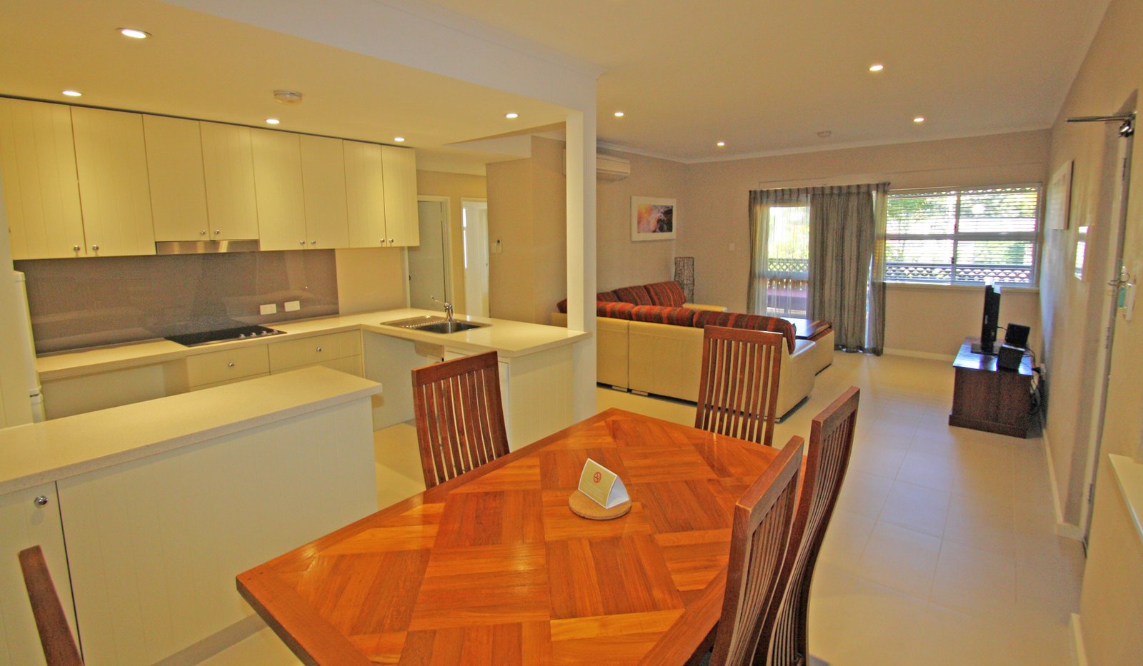 33/6 Challenor Drive CABLE BEACH 3