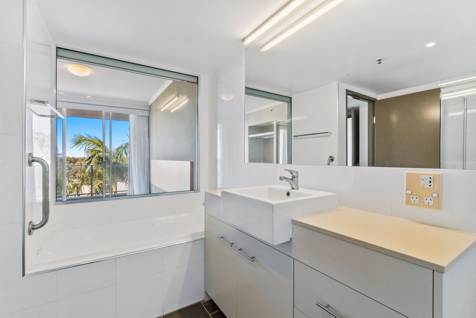336/6-8 Stuart St  TWEED HEADS 7