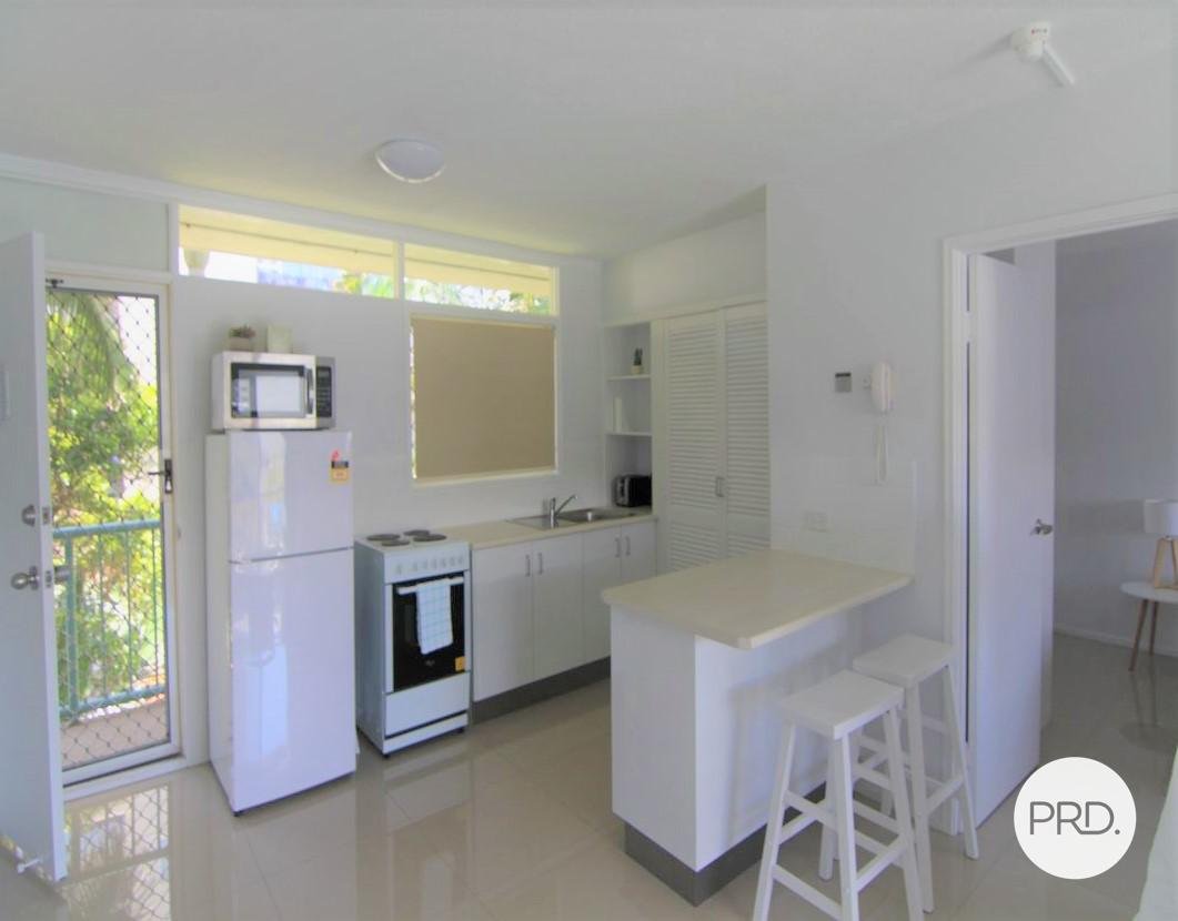 33/69 Ferny Avenue SURFERS PARADISE 3