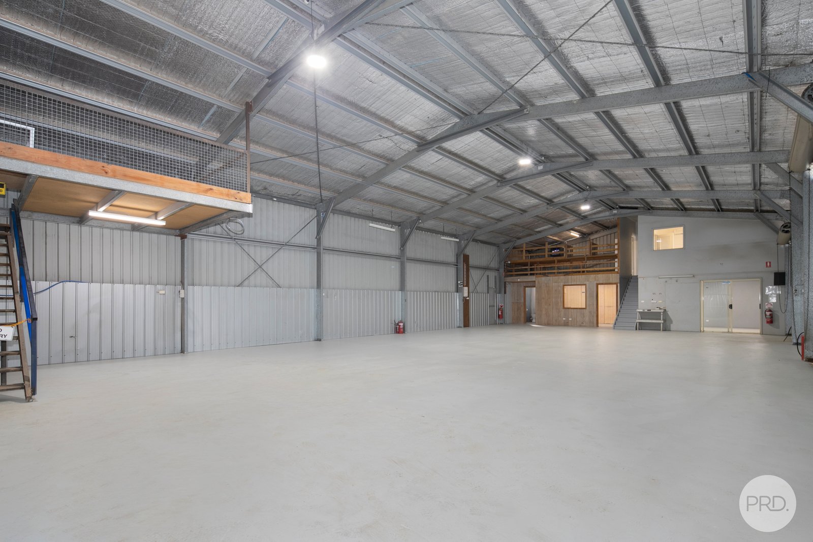 3/37 Grandlee Drive WENDOUREE 8