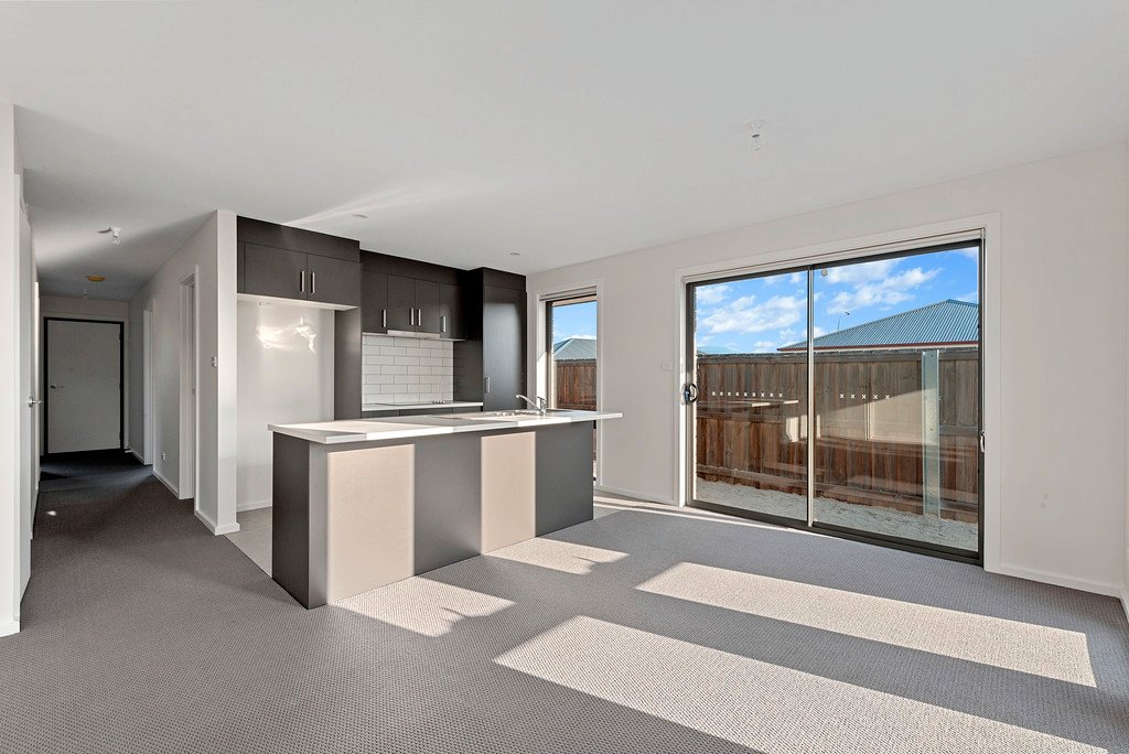 3/37 Menin Drive BRIGHTON 7