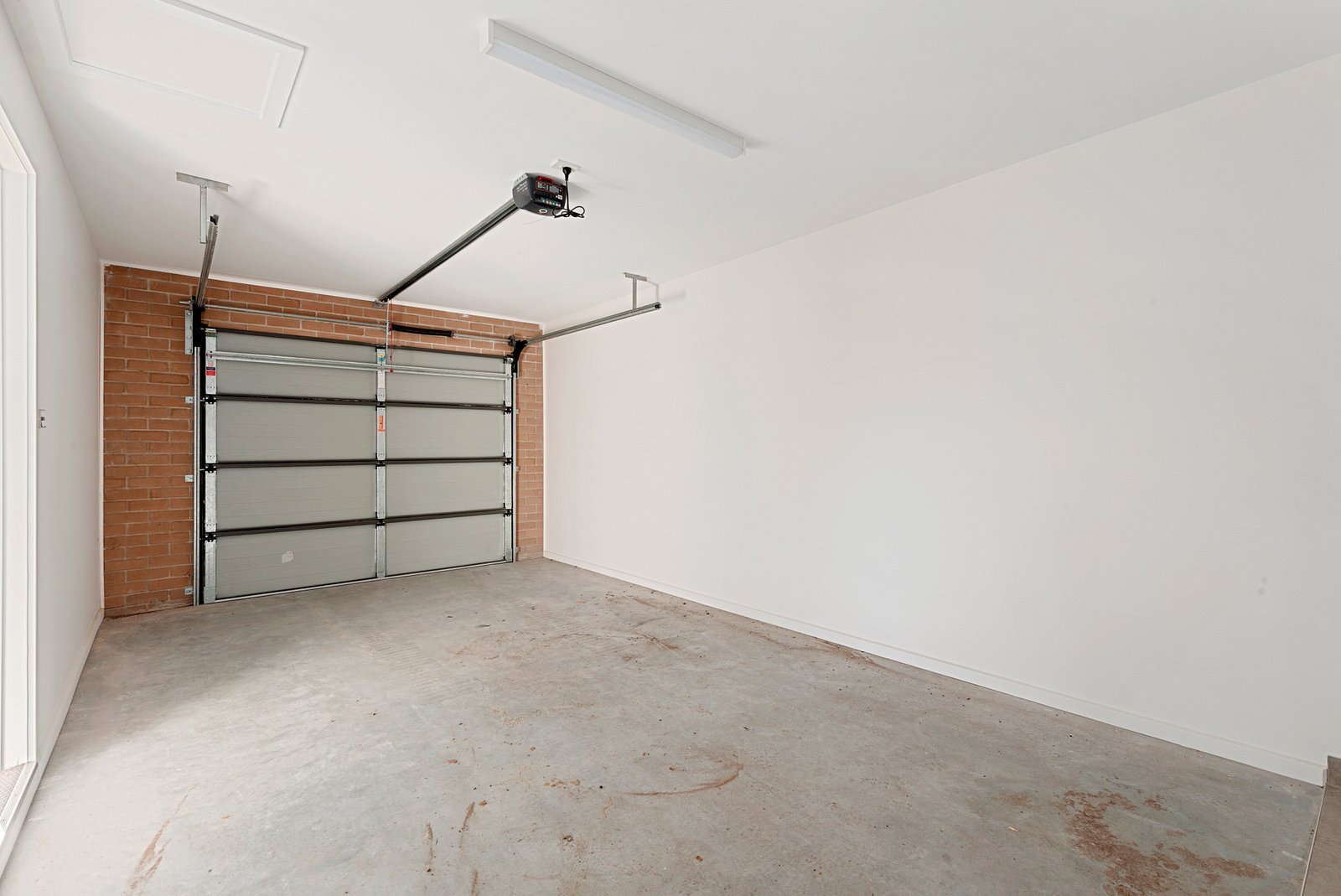 3/37 Menin Drive BRIGHTON 18