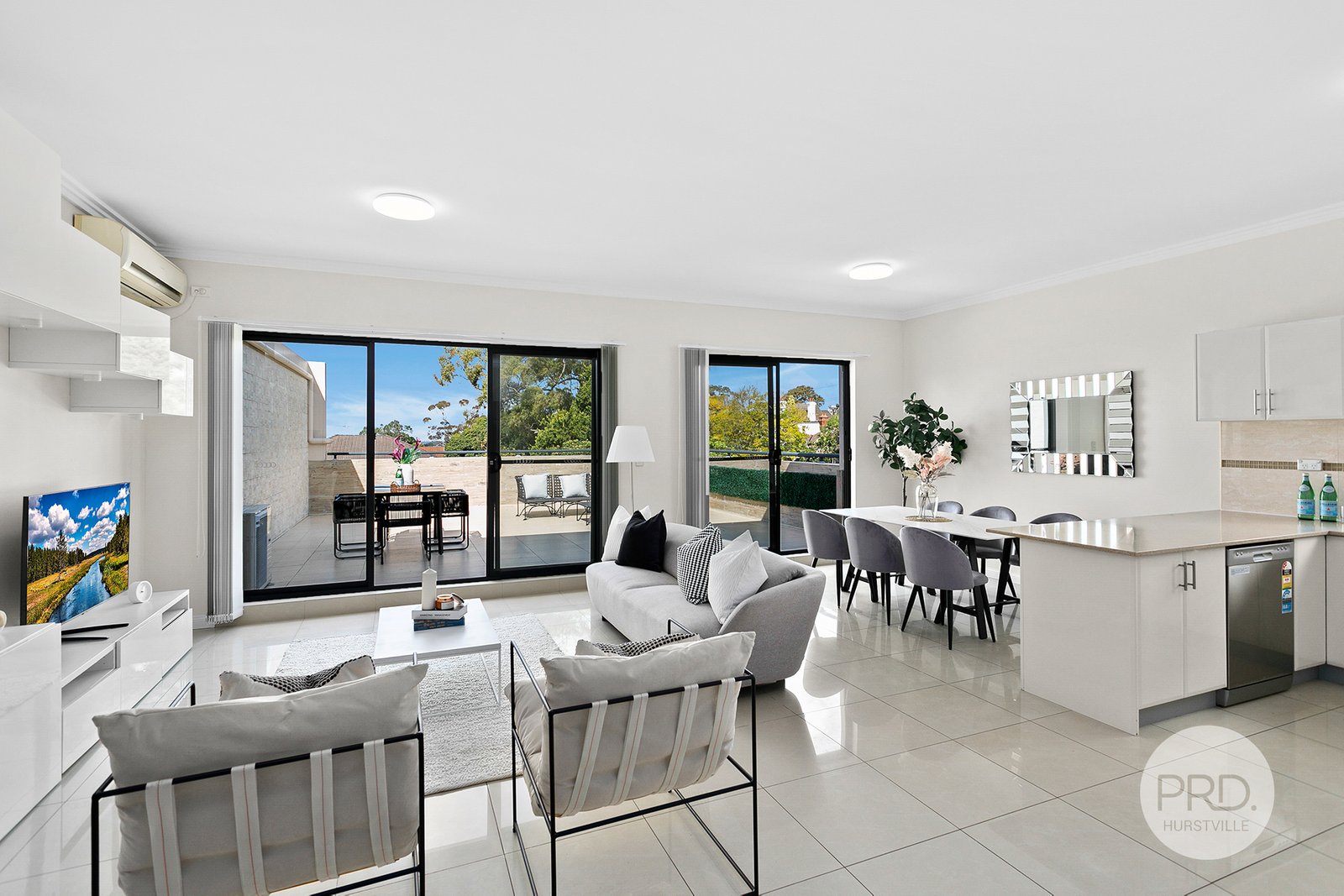 33/74-80 Woniora Road HURSTVILLE 2