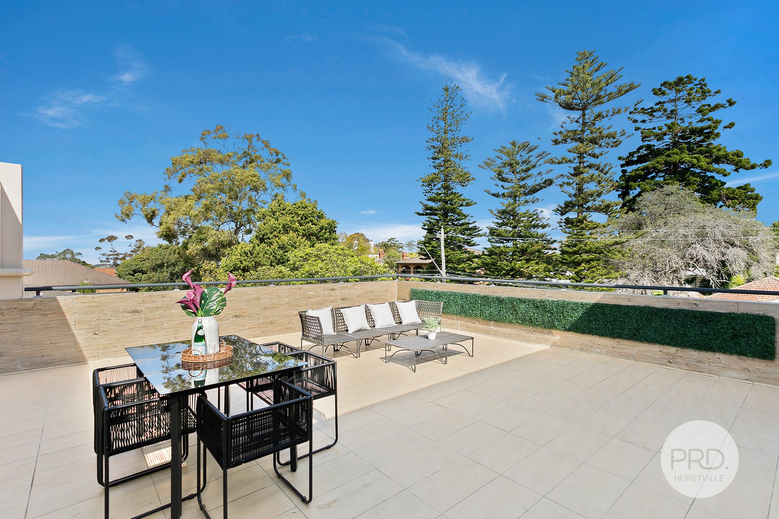 33/74-80 Woniora Road HURSTVILLE 8