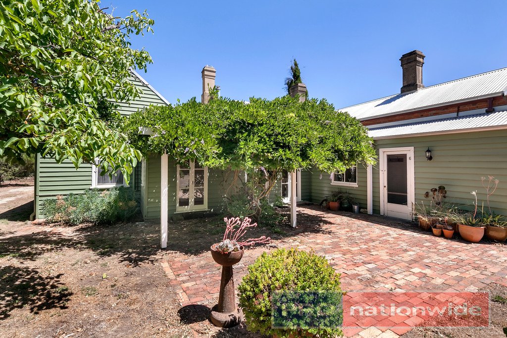 3377 Creswick-Newstead Road SMEATON 12