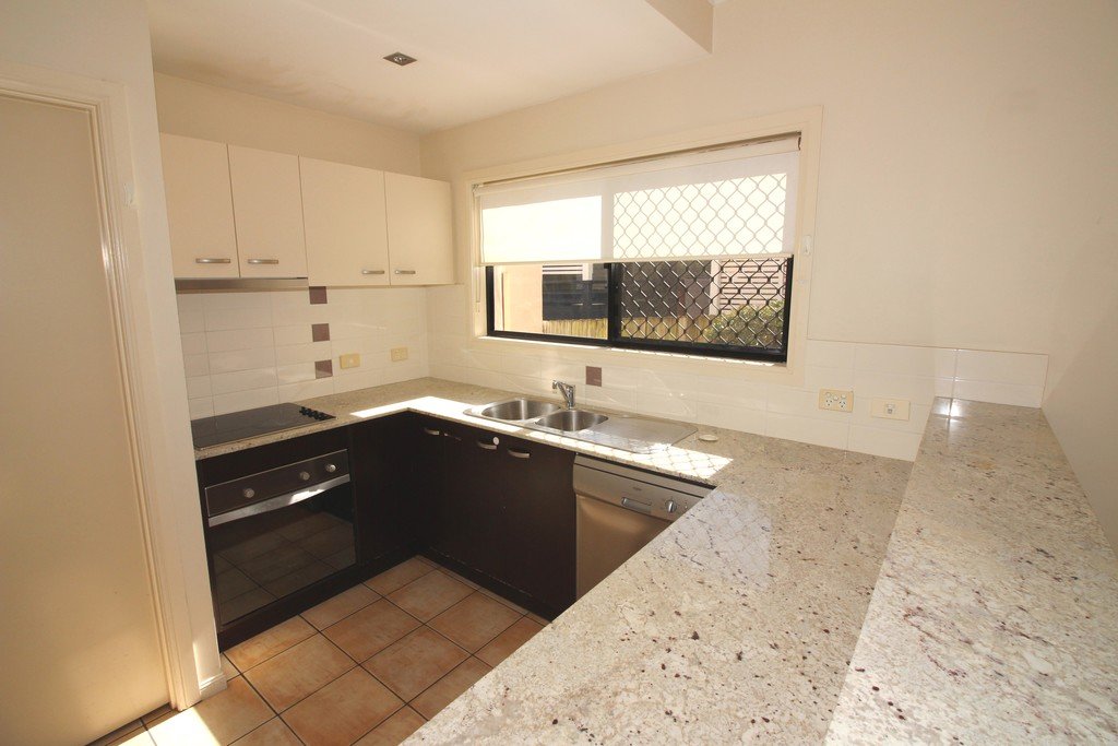 3/38 Alva Terrace GORDON PARK 2