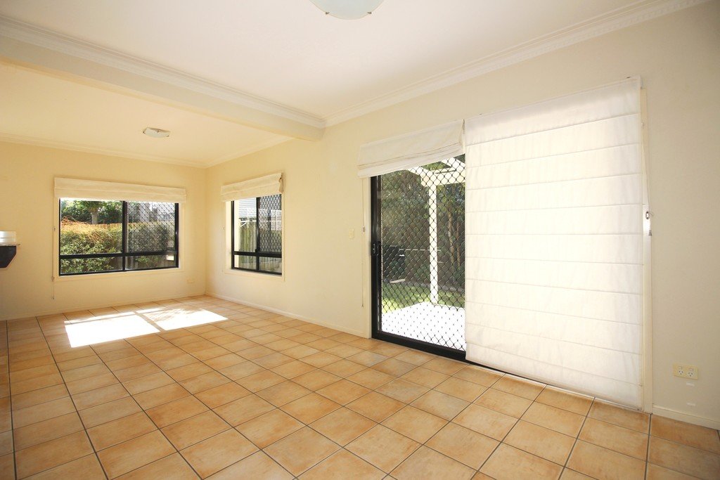 3/38 Alva Terrace GORDON PARK 3