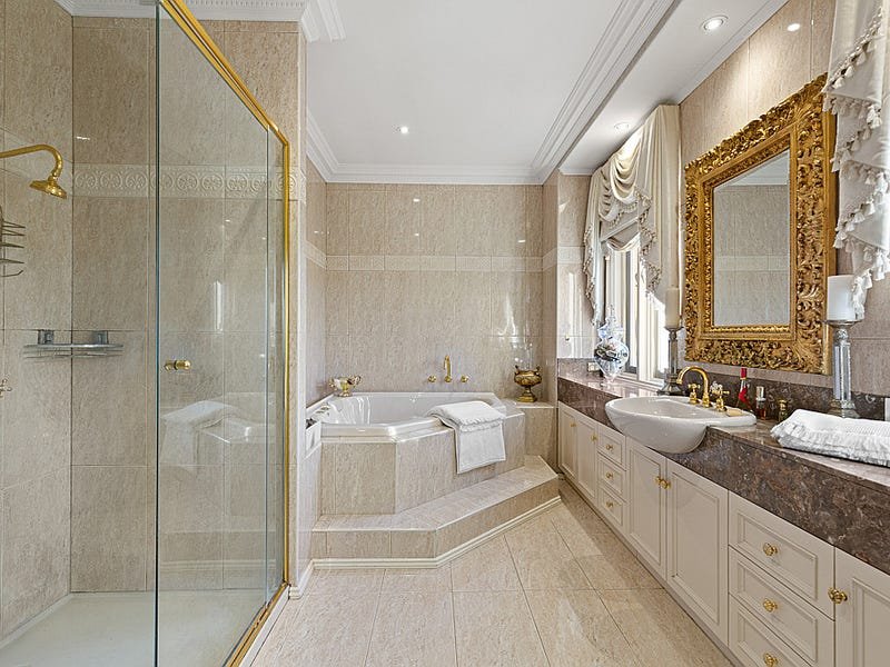 Real Estate and Property in 338 Upper Heidelberg Road, Ivanhoe, VIC