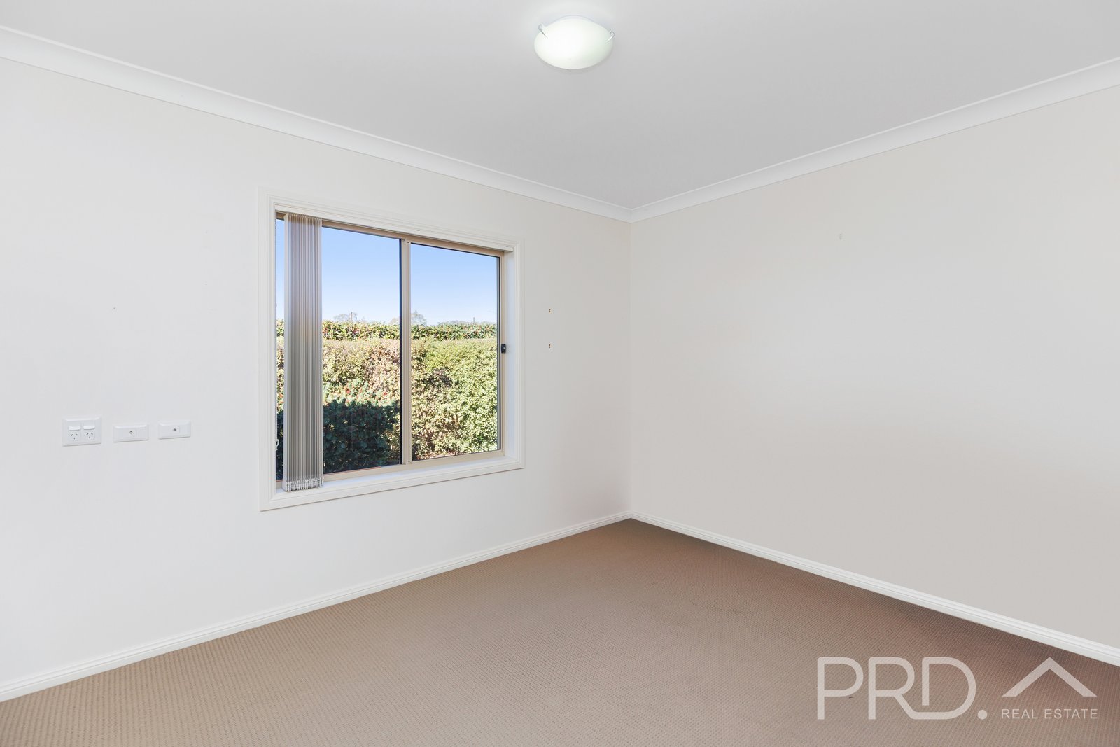 33/84 Currawong Road TUMUT 7
