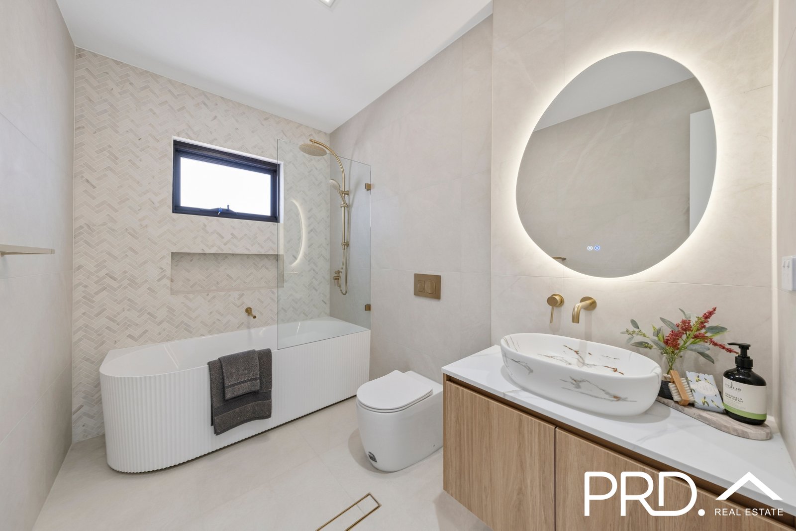 33a Benfield Parade PANANIA 10