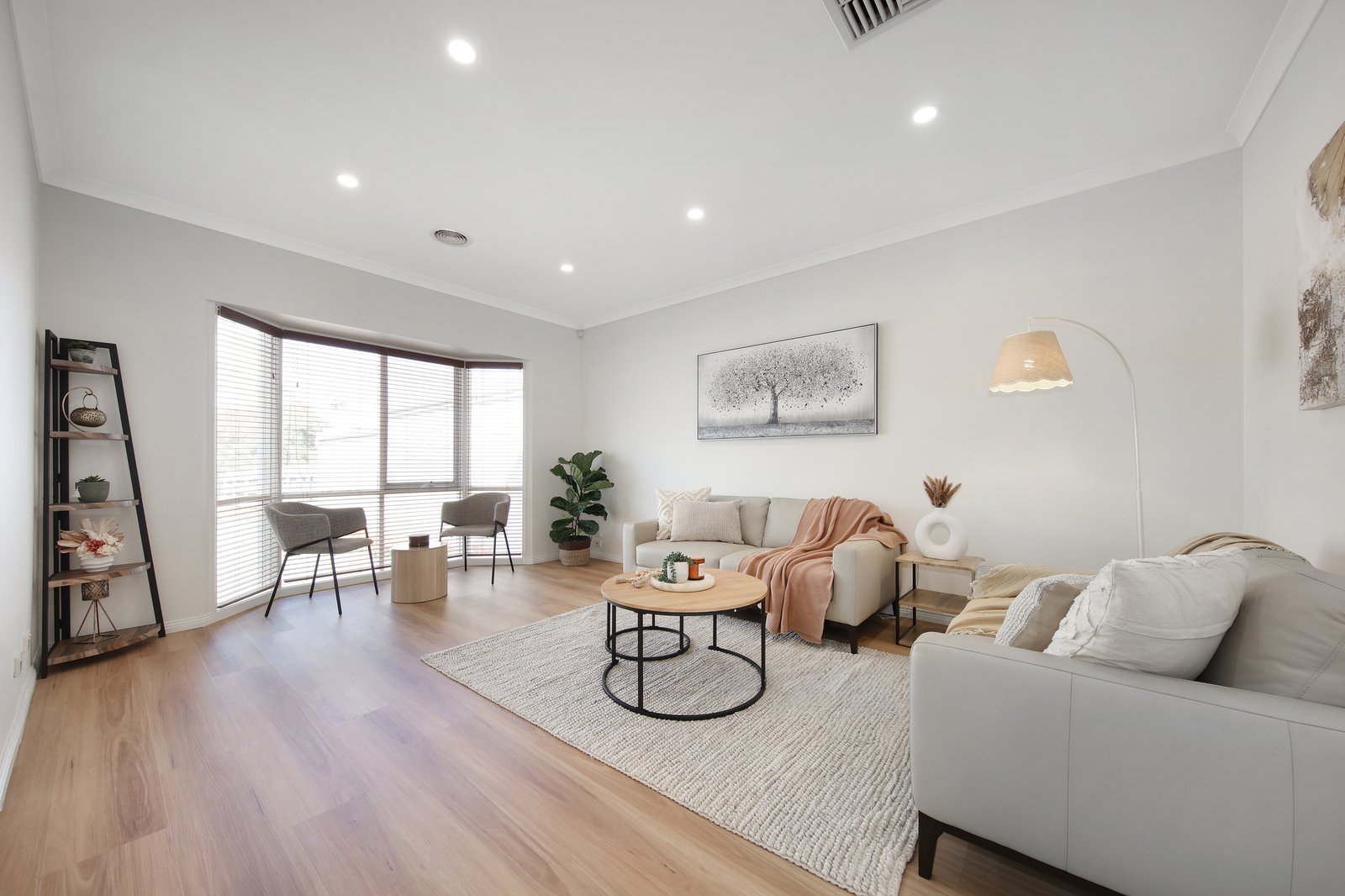 Gallery: 33a Dega Avenue