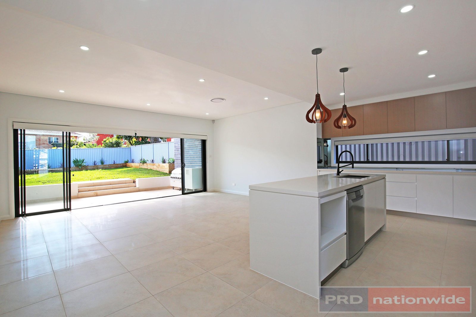 33A Ellesmere Street PANANIA 2