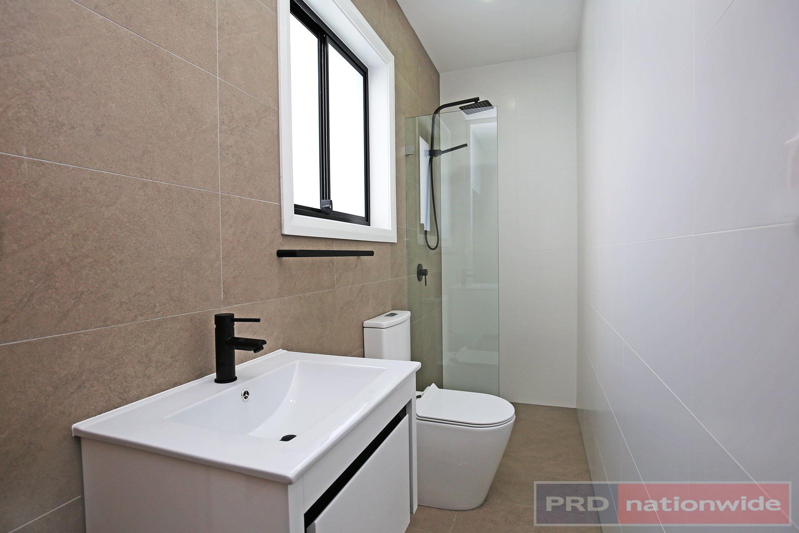 33A Ellesmere Street PANANIA 6