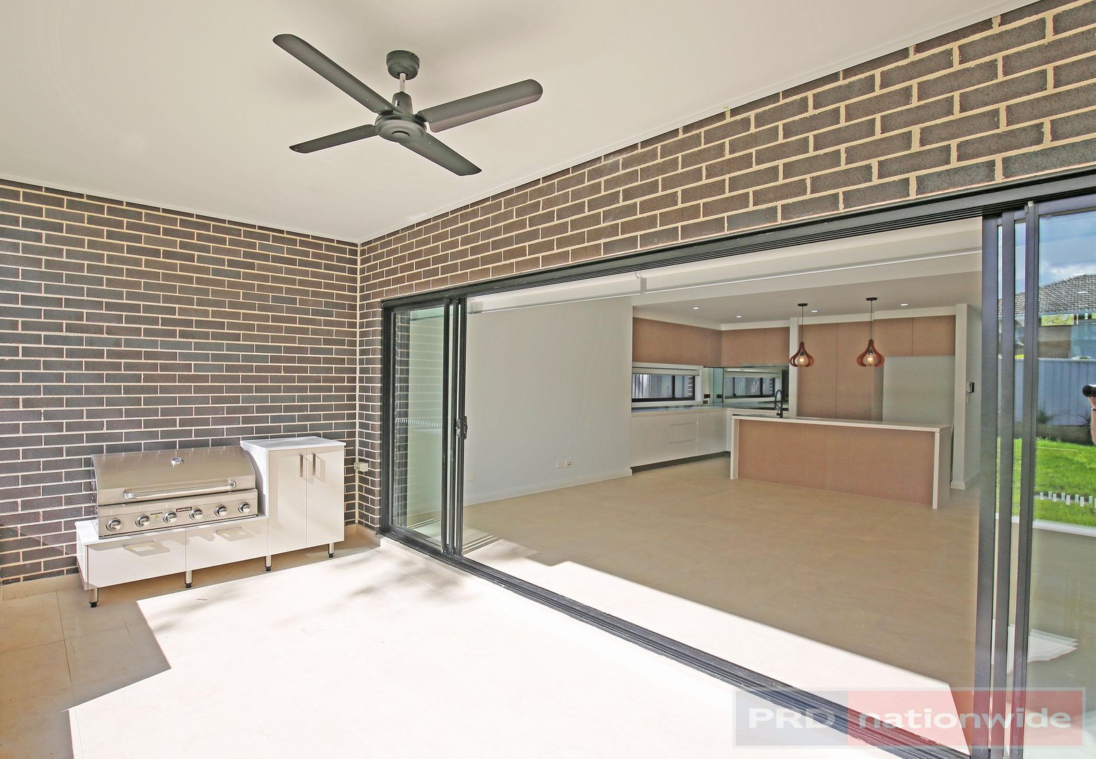 33A Ellesmere Street PANANIA 10