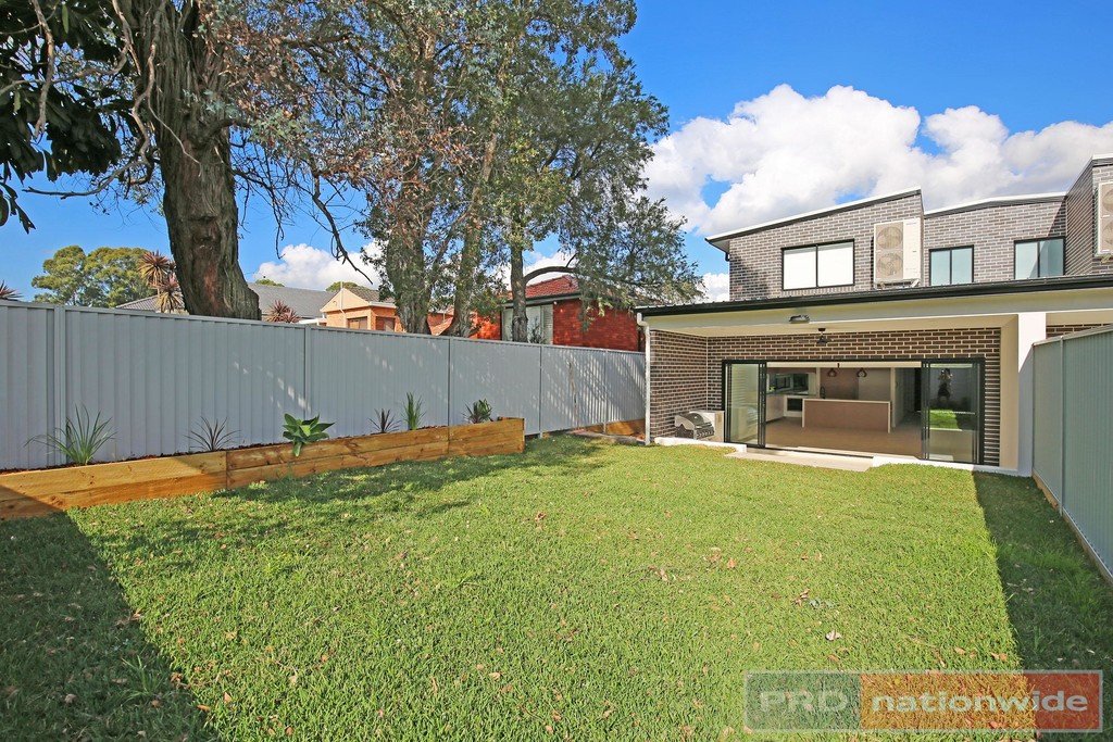 33A Ellesmere Street PANANIA 11