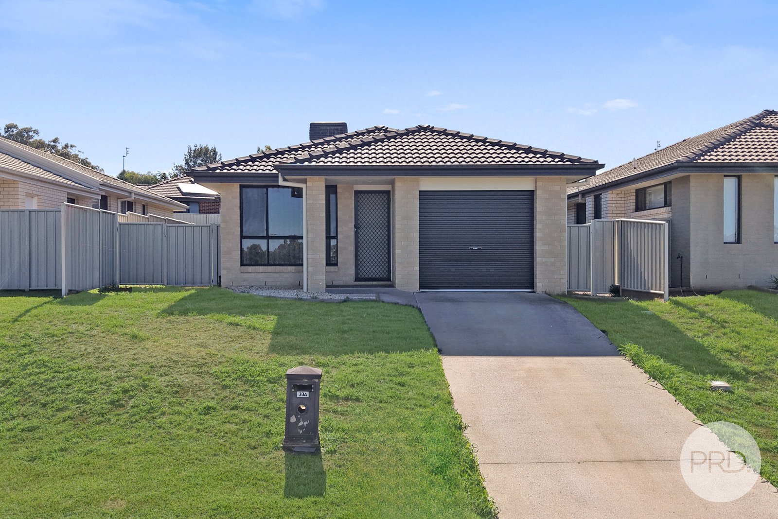 33a Higgins Lane TAMWORTH 2