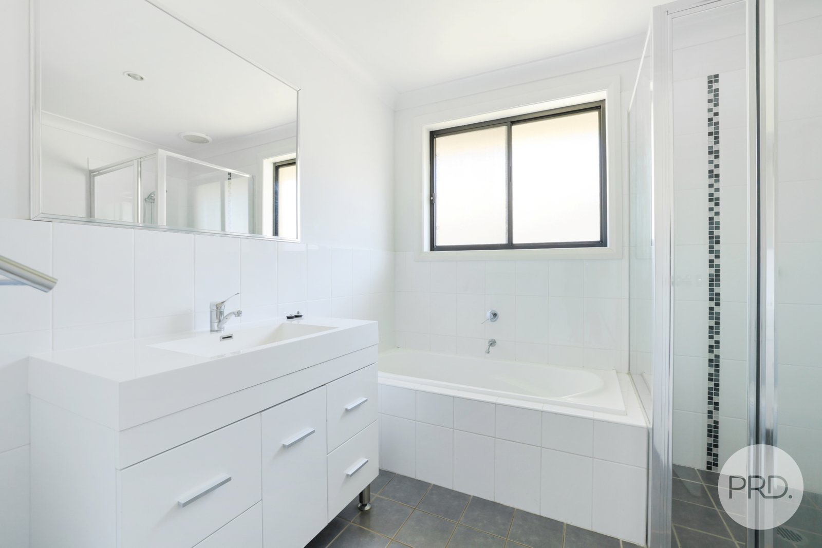 33a Higgins Lane TAMWORTH 14