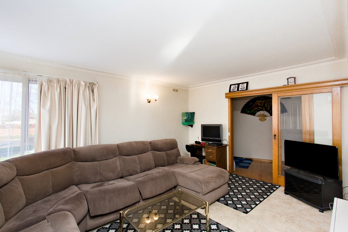 Gallery: 33A Lake Street