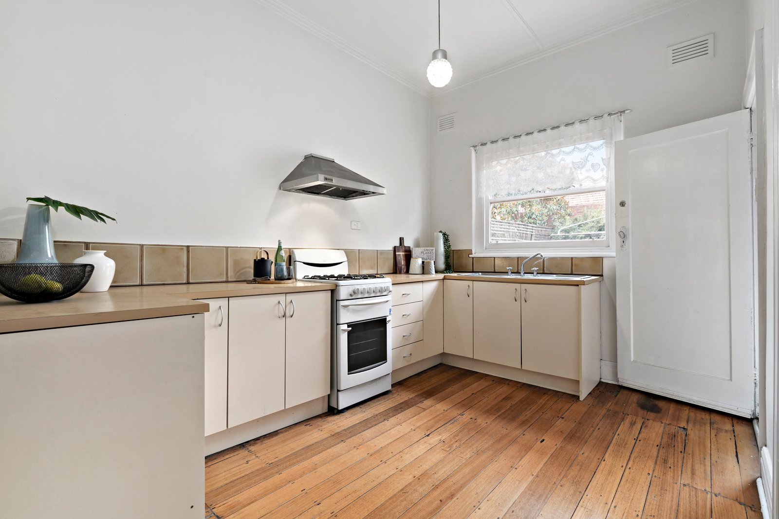 Real Estate and Property in 33A Maud Street, Balwyn North, VIC