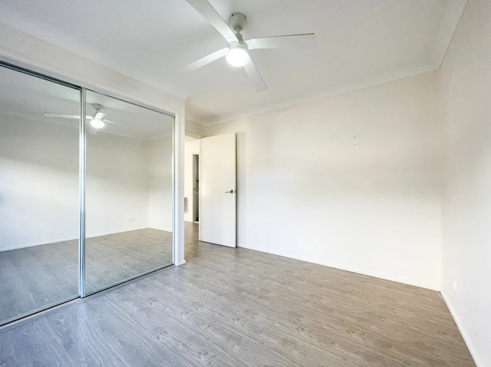 33A Pardalote Pl  Glenmore Park 3