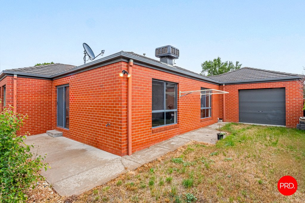33a Saxby Drive STRATHFIELDSAYE 11
