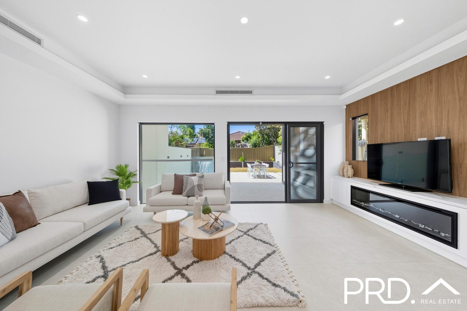 33b Benfield Parade PANANIA 4