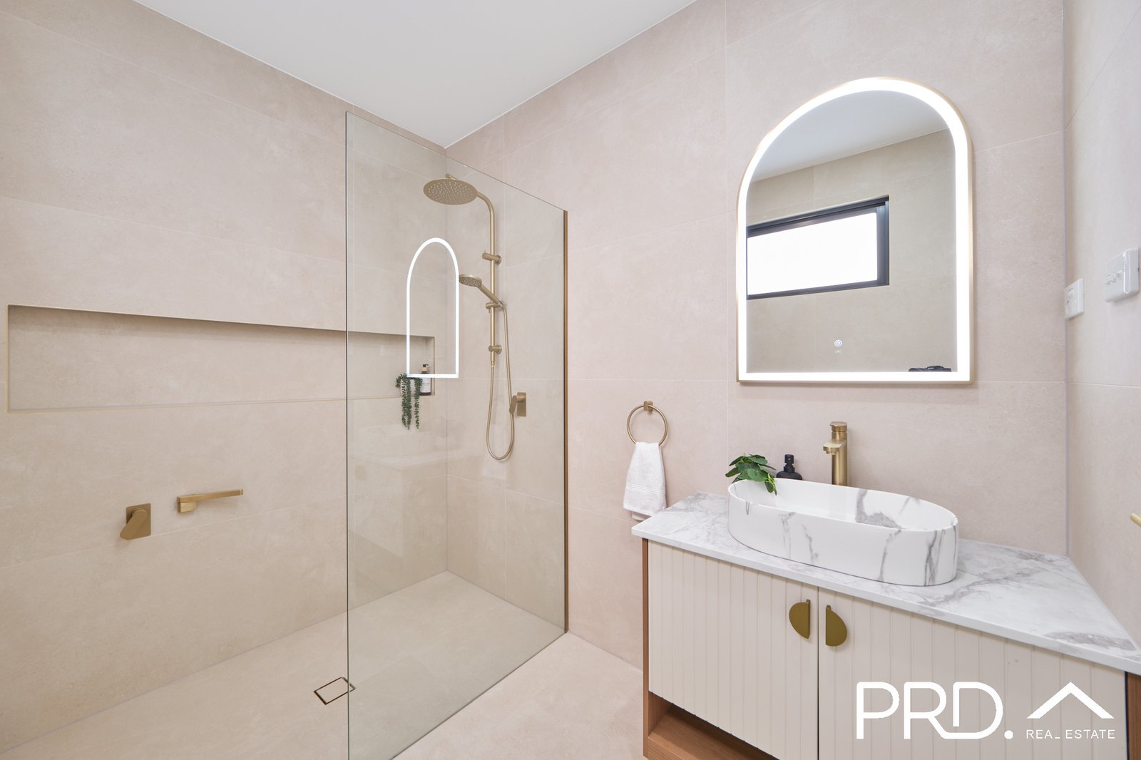 33b Woodland Road CHESTER HILL 10