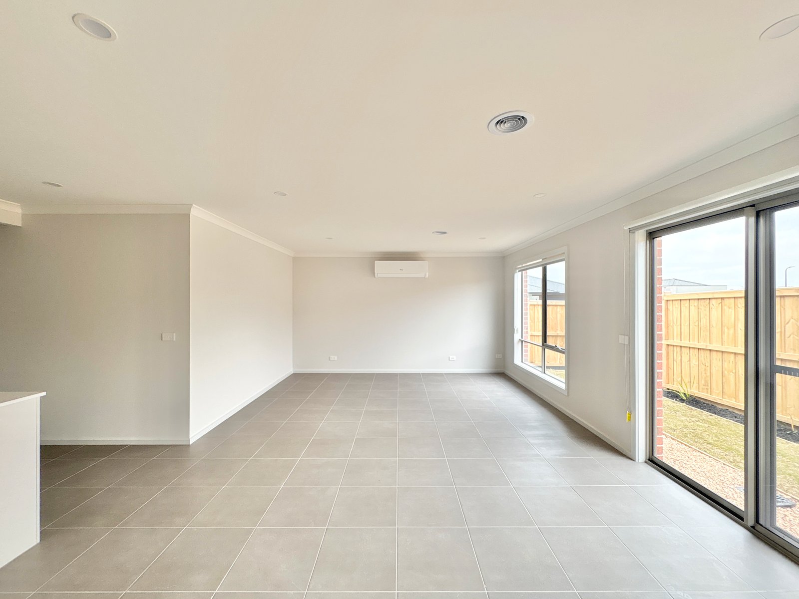 Gallery: 34-36 Buttercup Crescent
