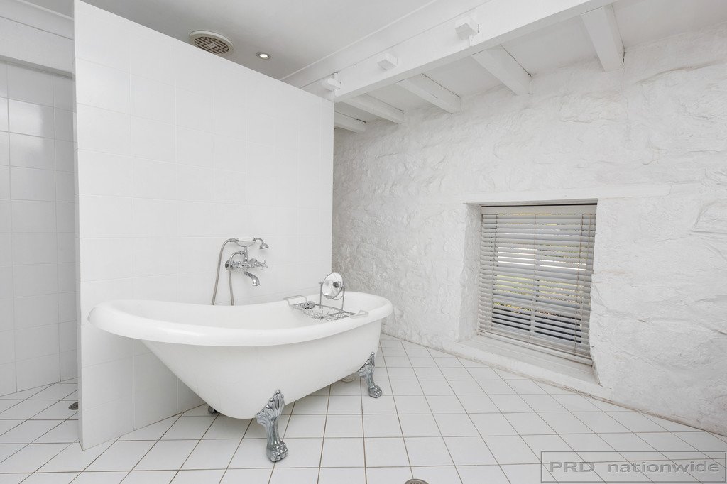 34-36 Kensington Road BOLWARRA 16