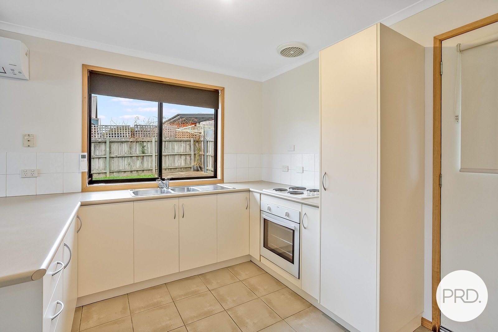 3/4-6 Bellette Place CHIGWELL 4
