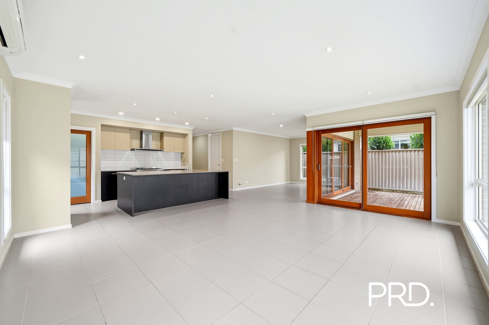 34 Adina St  Jordan Springs 2