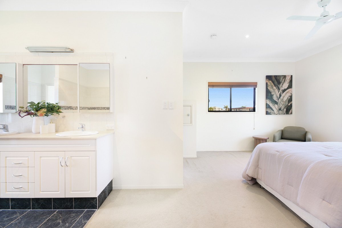 34 Albatross Avenue Mermaid Beach 32