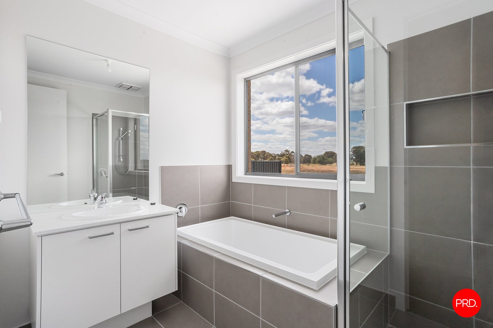 34 Anaheim Avenue HUNTLY 12