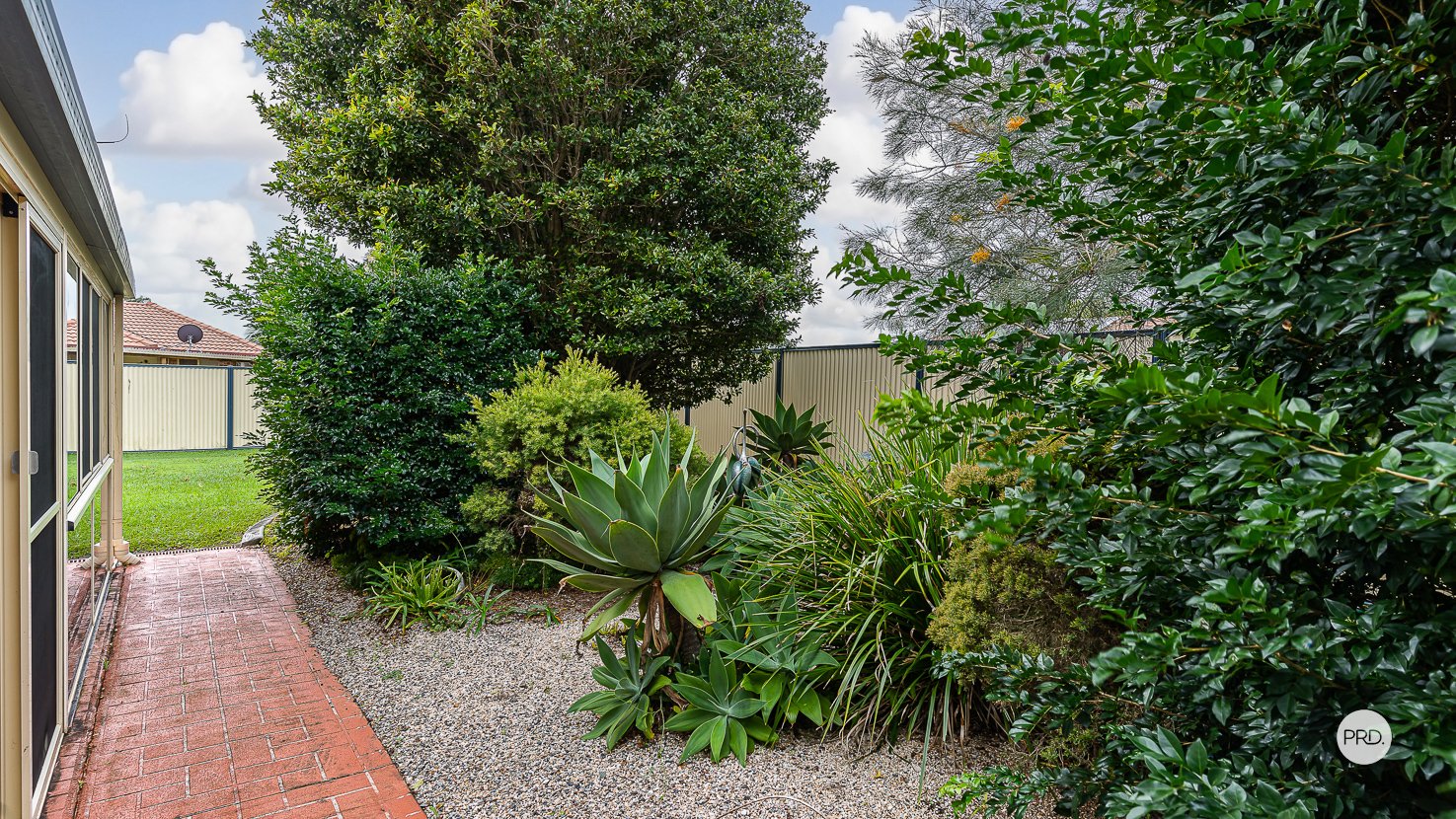 34 ANITA Street REDLAND BAY 9