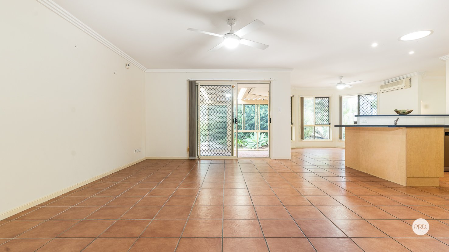 34 ANITA Street REDLAND BAY 21