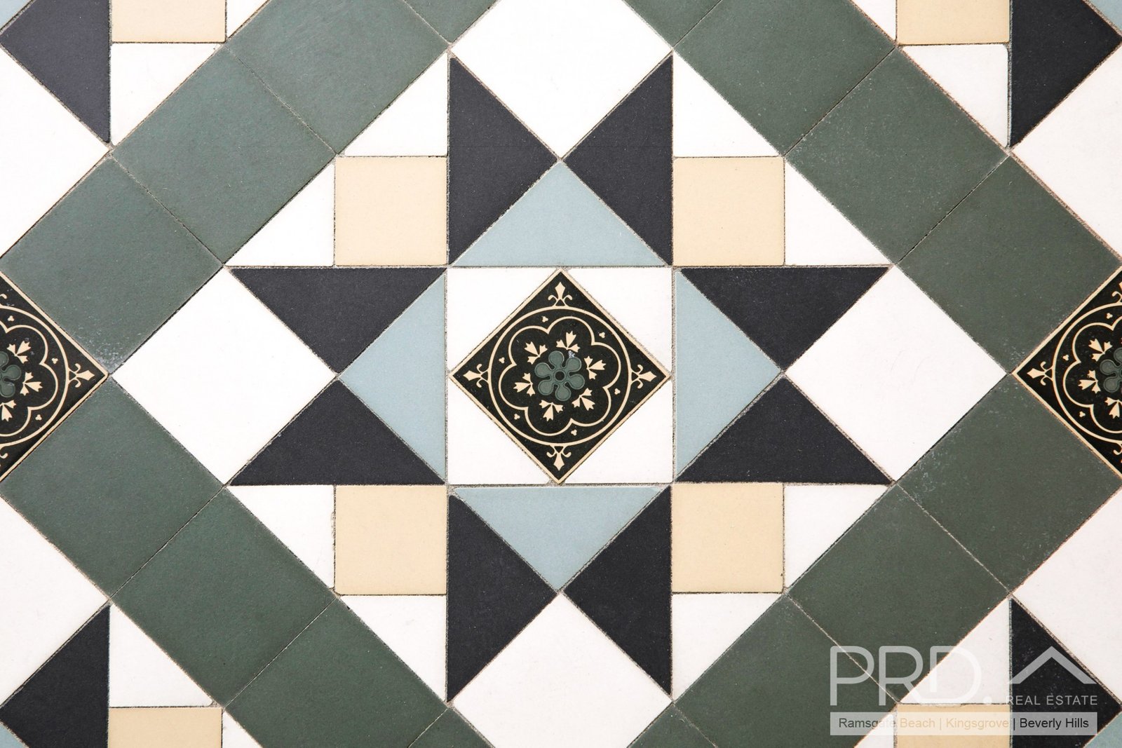 34 Arthur Street CROYDON 16