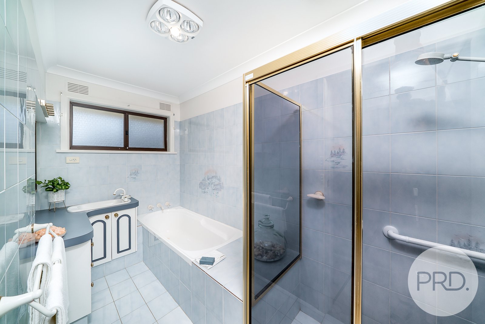 34 Balmoral Crescent LAKE ALBERT 11