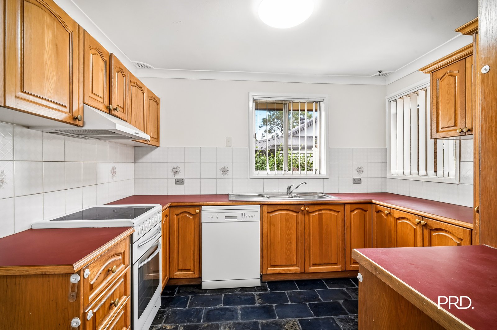 34 Beach St  Emu Plains 12