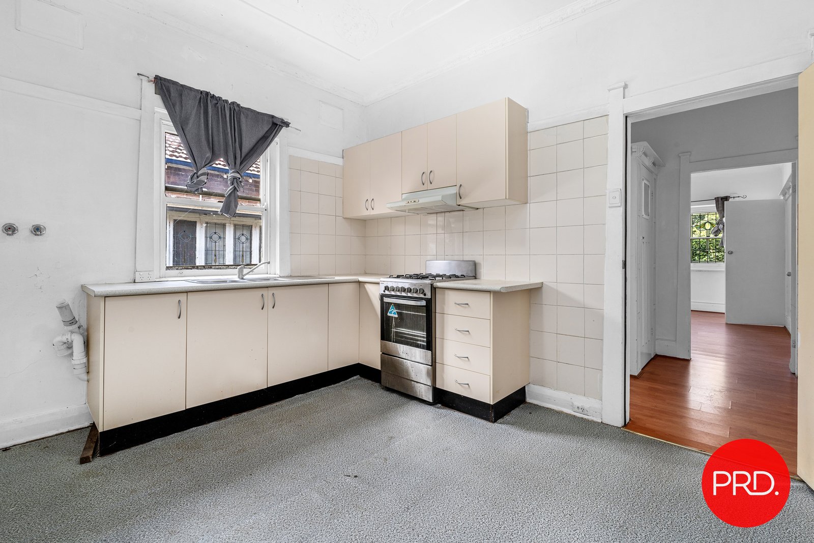 34 Beach Street KOGARAH 2