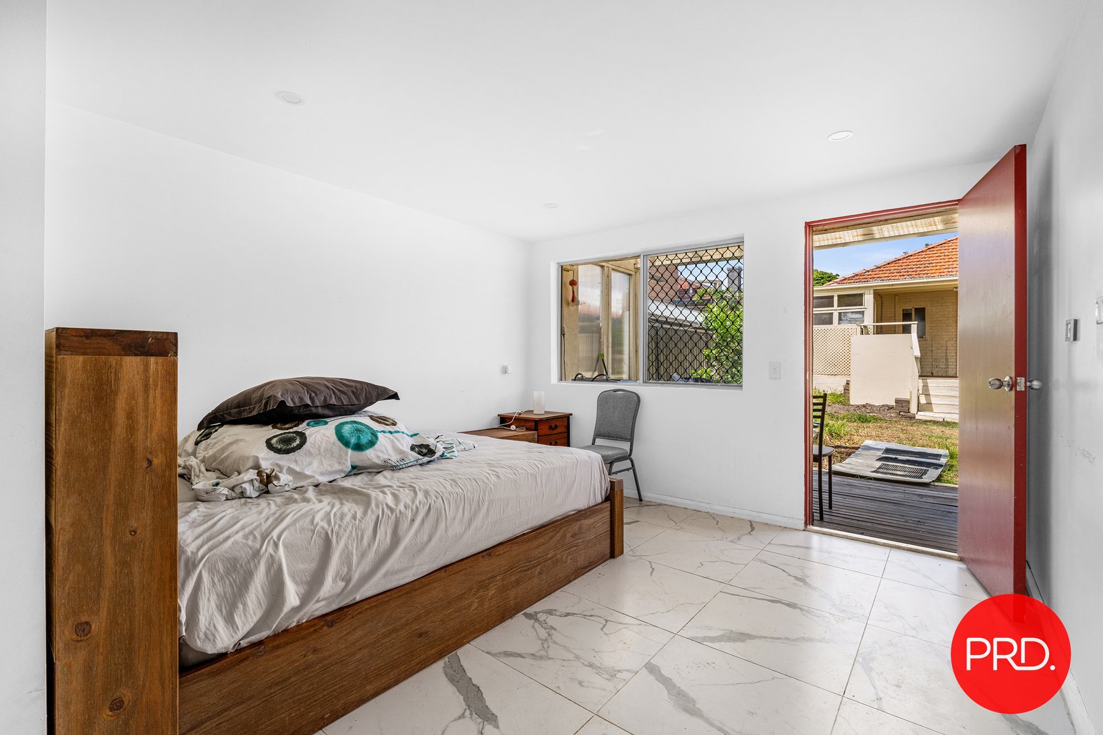 34 Beach Street KOGARAH 13