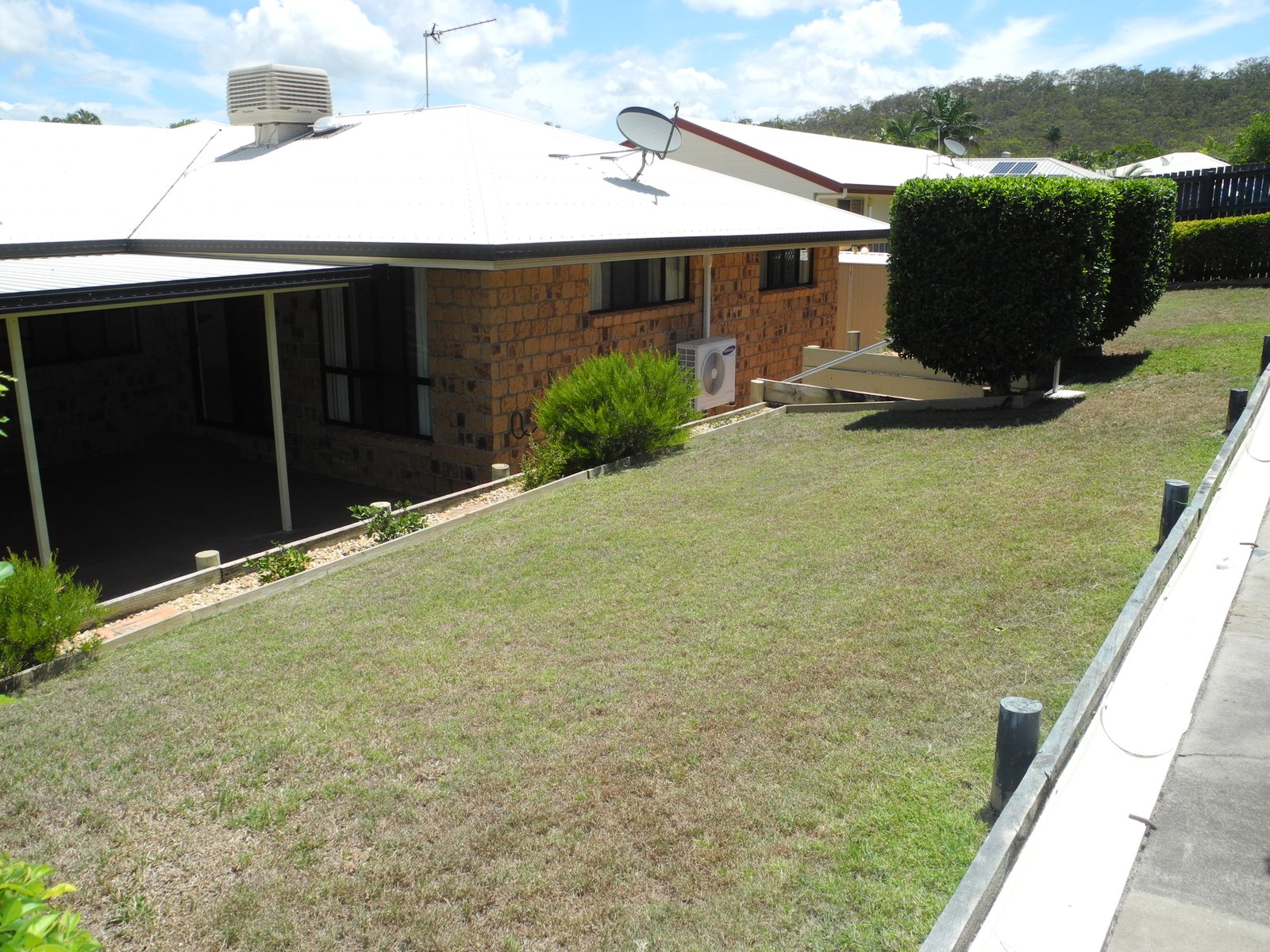 34 Beltana Drive BOYNE ISLAND 13