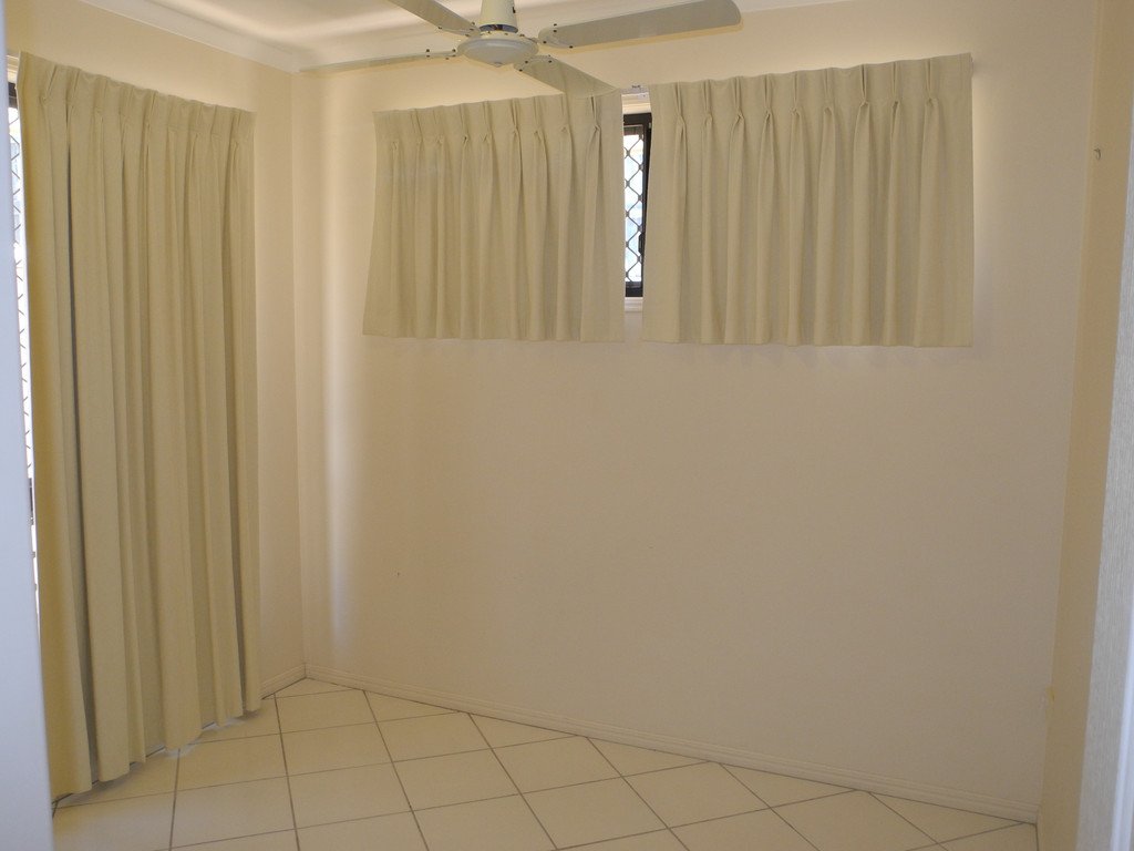 34 Beltana Drive BOYNE ISLAND 9