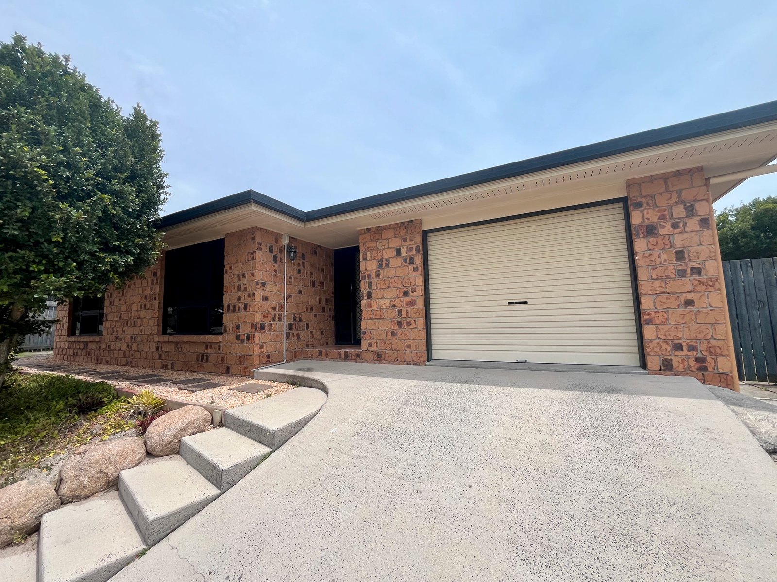 34 Beltana Drive BOYNE ISLAND 1