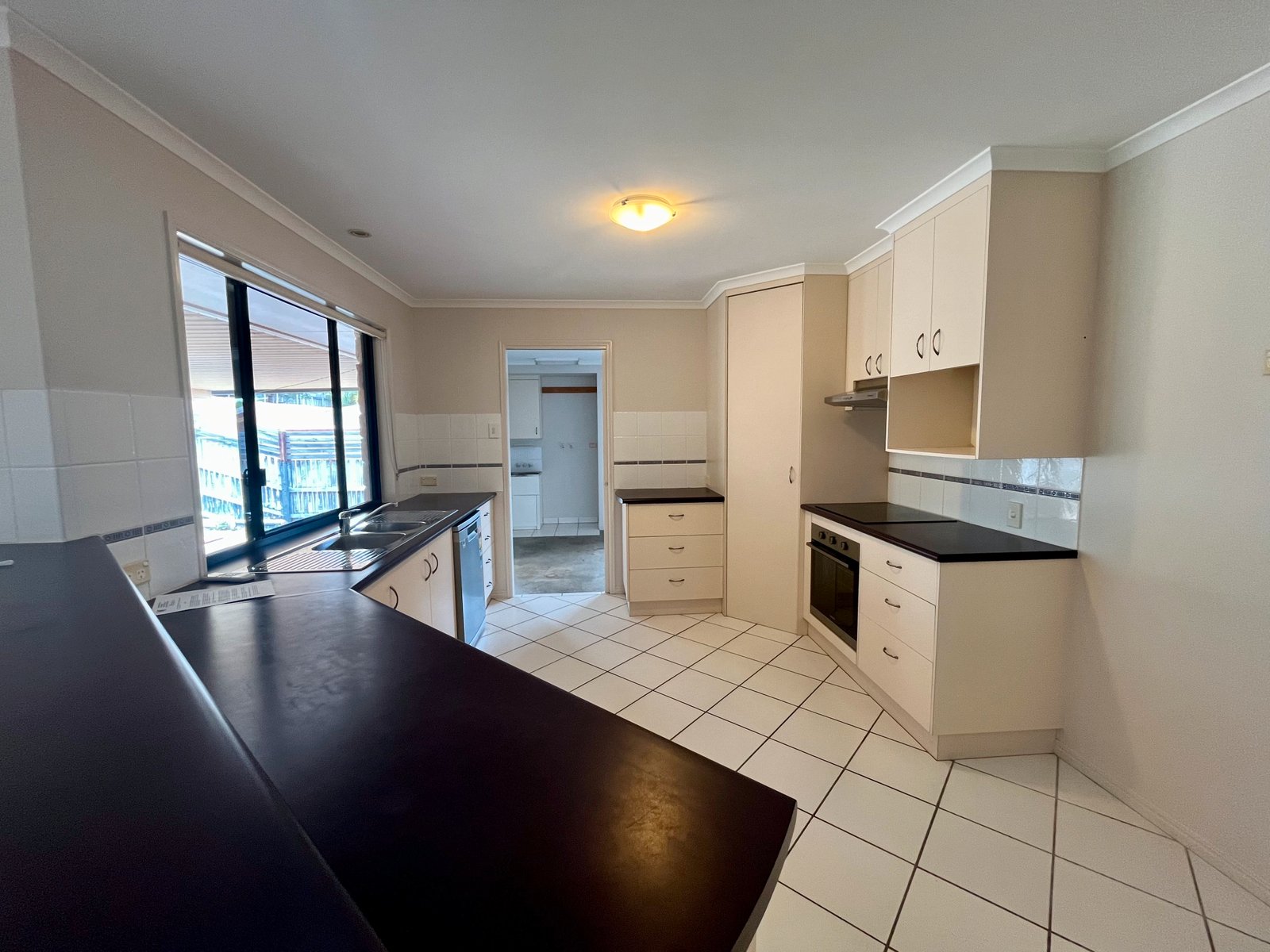 34 Beltana Drive BOYNE ISLAND 2