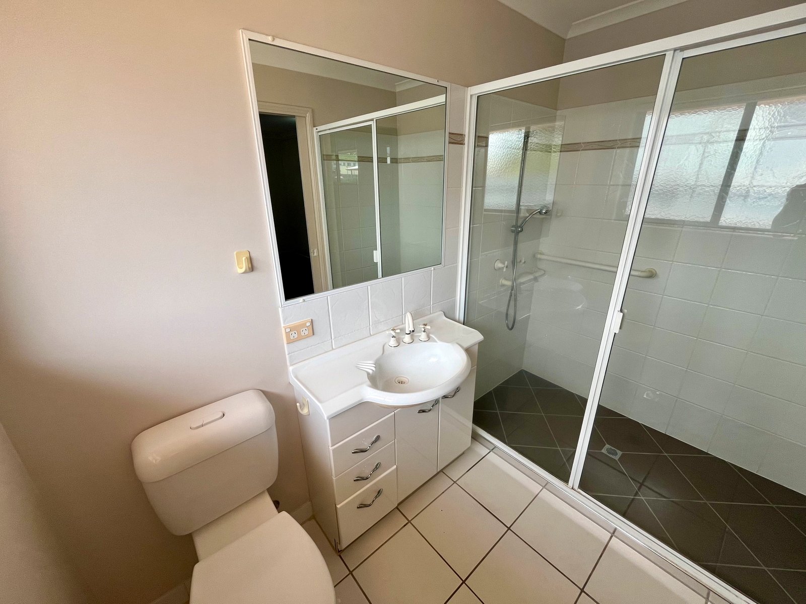 34 Beltana Drive BOYNE ISLAND 5