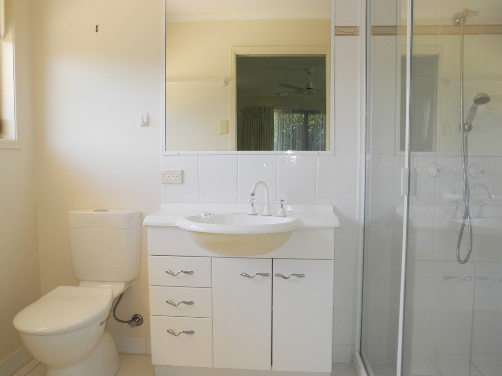 34 Beltana Drive BOYNE ISLAND 8