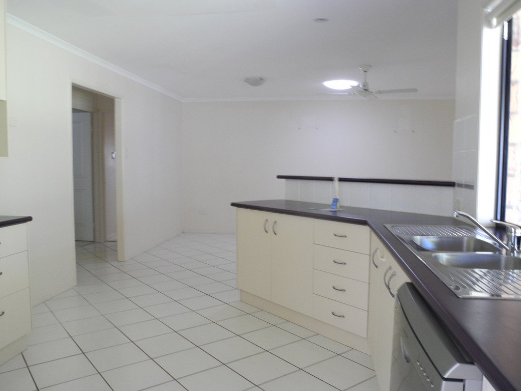 34 Beltana Drive BOYNE ISLAND 6