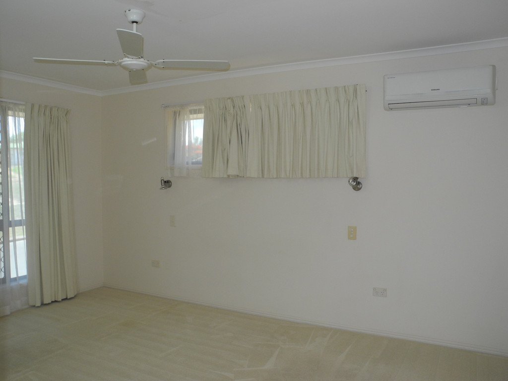 34 Beltana Drive BOYNE ISLAND 9