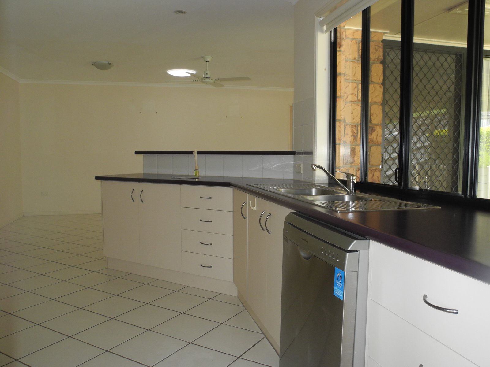 34 Beltana Drive BOYNE ISLAND 6