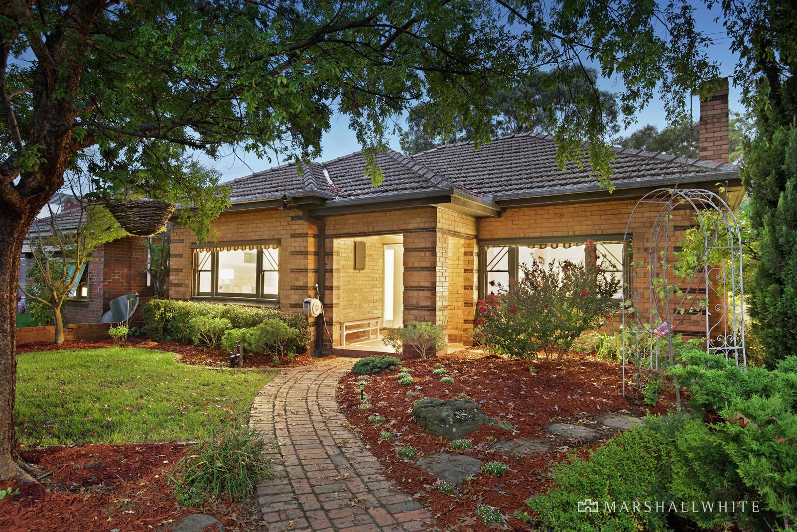 34 Bennett Parade, Kew East, VIC
